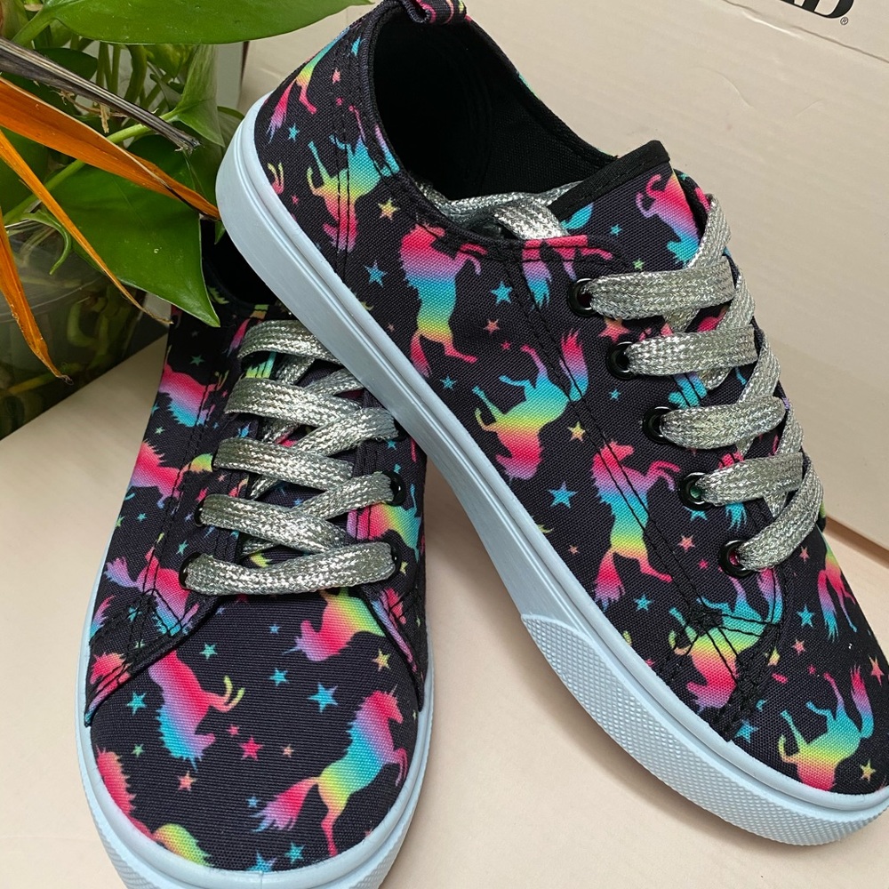 Athletic Canvas Lace Up Sneaker Rainbow Stars